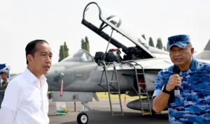 Jokowi Tinjau Kesiapan Alutsista di Pangkalan TNI AU Iswahjudi