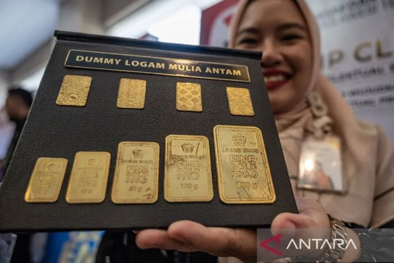 Harga Emas Antam Kembali Naik, Hari Ini Tembus Rp1,199 Juta per Gram
