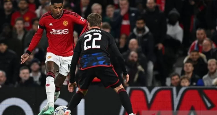 Wasit Akan Kenakan Kamera Kepala pada Pertandingan Crystal Palace lawan Manchester United