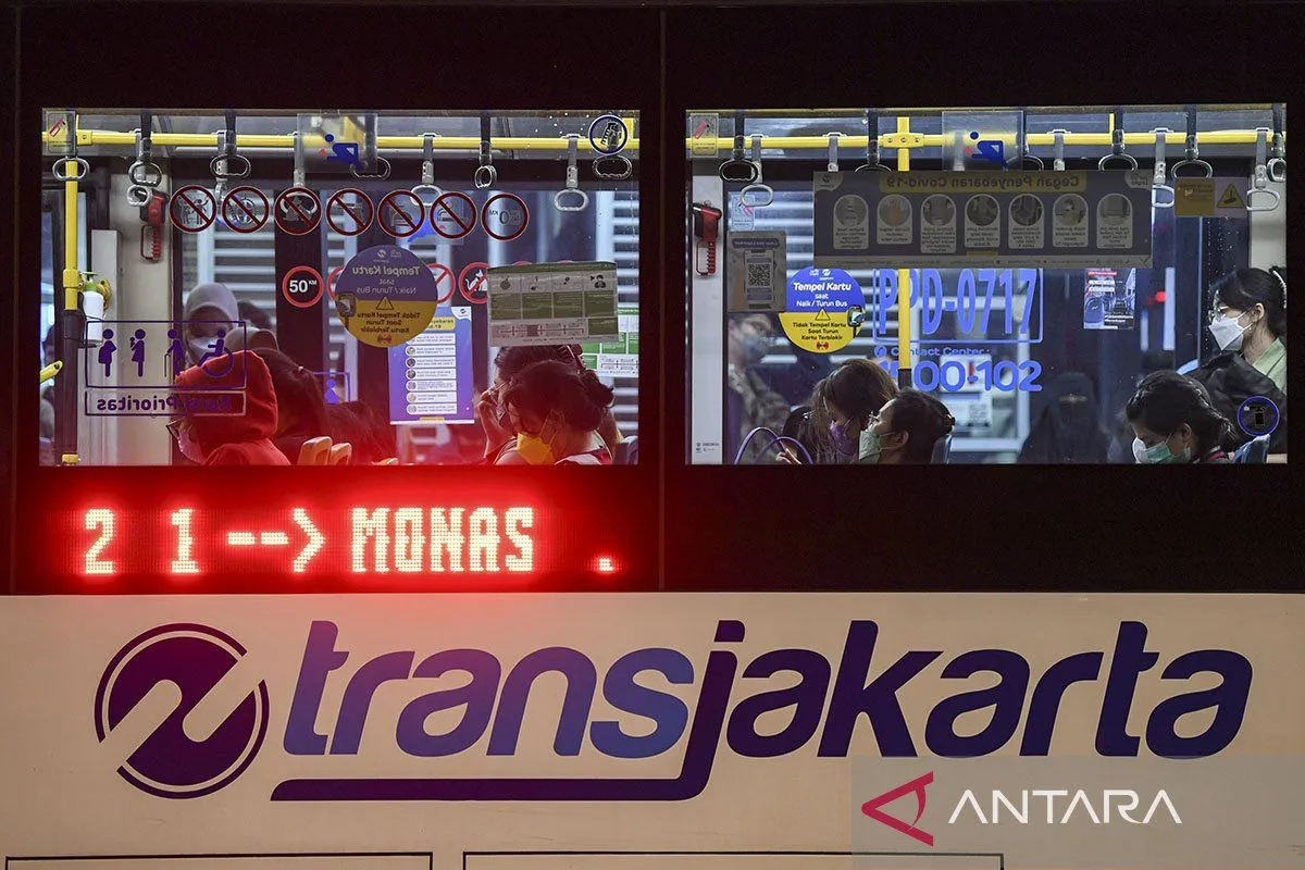 Layanan TransJakarta Diperpanjang saat Nobar Timnas vs Irak di Monas