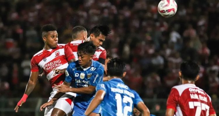 Persib Bandung Akhiri Penantian 10 Tahun untuk Juarai Liga 1 Indonesia