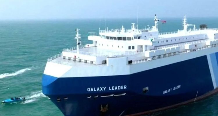 Houthi Serang Dua Kapal Kargo di Teluk Aden