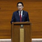 Perdana Menteri Jepang Menunduk Minta Maaf kepada Warga, Apa Alasannya?