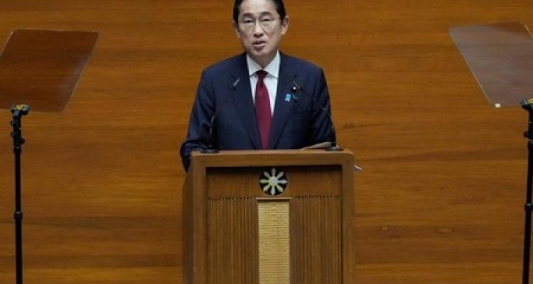 Perdana Menteri Jepang Menunduk Minta Maaf kepada Warga, Apa Alasannya?