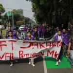 Massa Mahasiswa Padati Kantor KPU Sore Ini untuk Mengawal Putusan MK