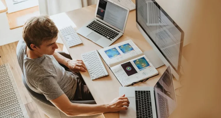 Otot Bokong Bisa Melemah Akibat Duduk Terlalu Lama, Begini Penjelasannya