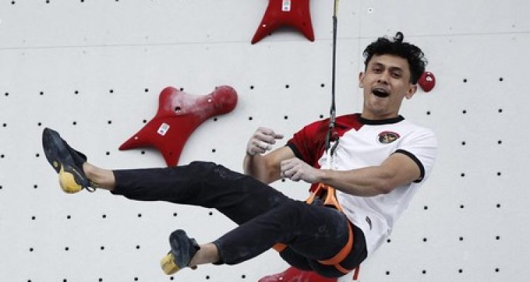 Veddriq Mencetak Sejarah dengan Meraih Emas Olimpiade Pertama di Luar Bulu Tangkis