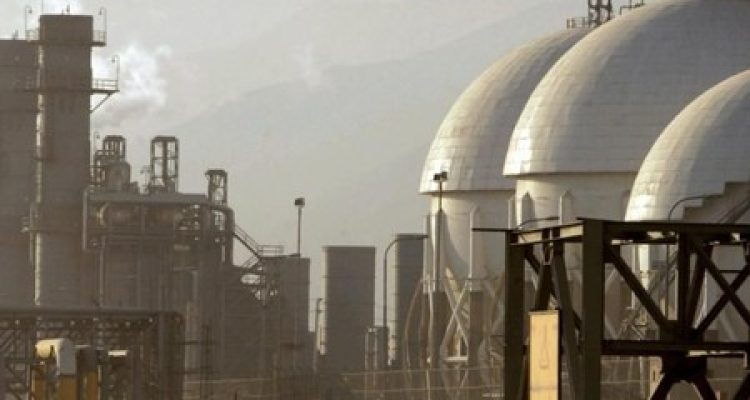 Harga Minyak Dunia Melonjak Setelah Badai Helene Ganggu Produksi