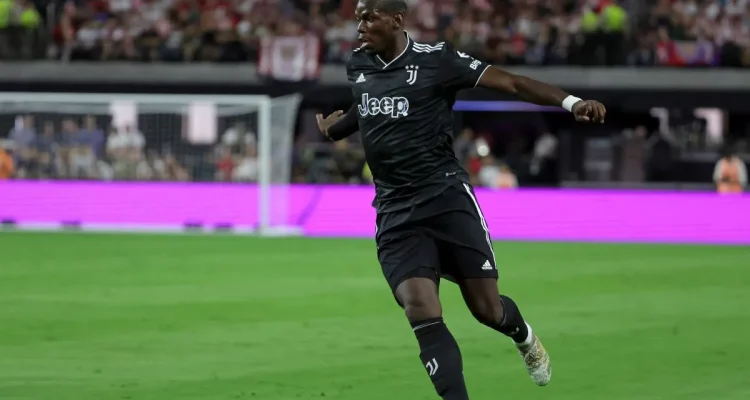 Pogba Rela Potong Gaji demi Bertahan di Juventus