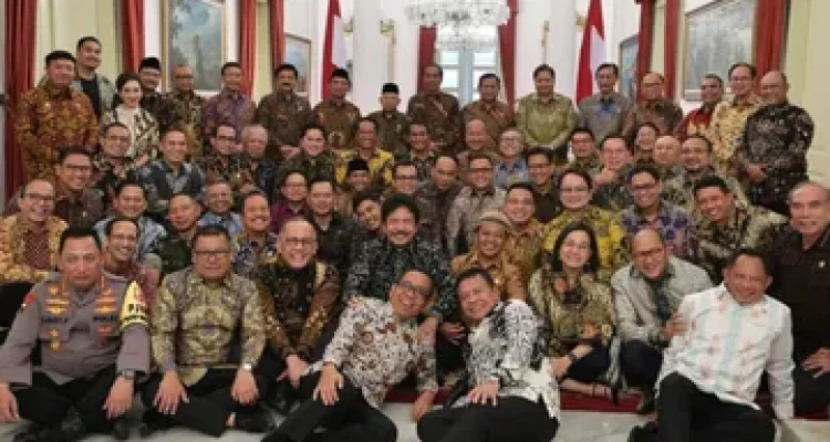 Jokowi Ucapkan Terima Kasih dan Minta Maaf kepada Jajaran Kabinet