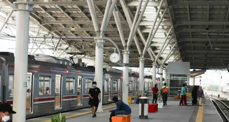 Kemenhub Tingkatkan Efisiensi Perjalanan Kereta Api dengan Gapeka 2025