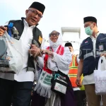 Jamaah Haji Kloter Pertama Tiba di Bandara Internasional Sultan Iskandar Muda dengan Selamat