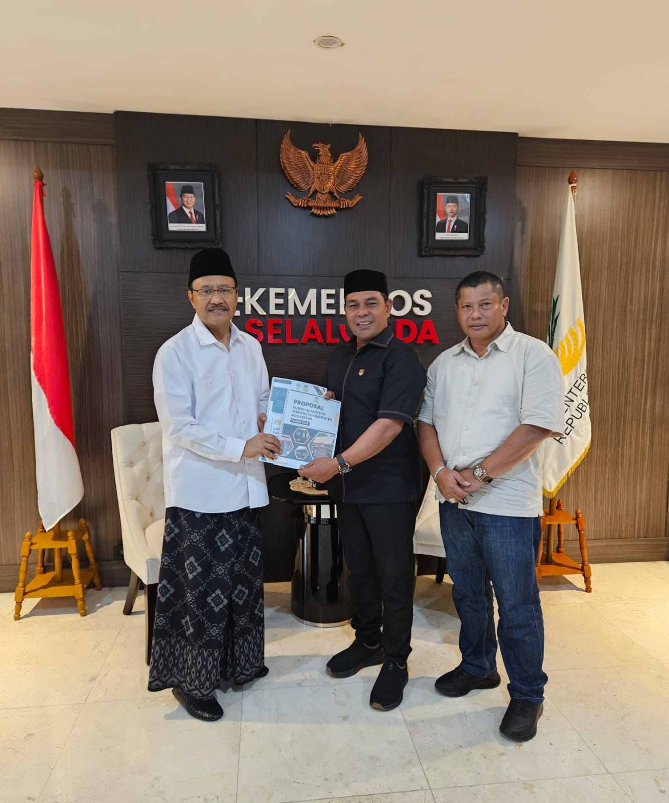 Jumpai Mensos, Bupati Aceh Besar Usul Bantuan Rumah dan Lumbung Sosial