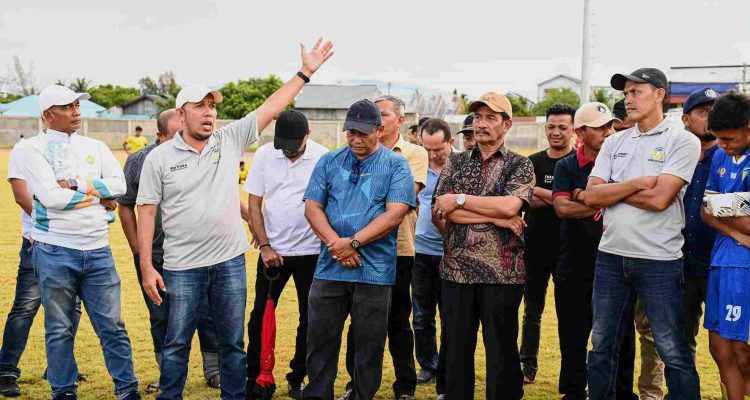 Wakil Bupati Aceh Besar Beri Apresiasi ke Tim Sepak Bola Pra PORA