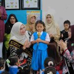 Hari Pertama Masuk Sekolah, Rita Mayasari Dampingi Bunda PAUD Aceh Tinjau MPLS di Blang Bintang