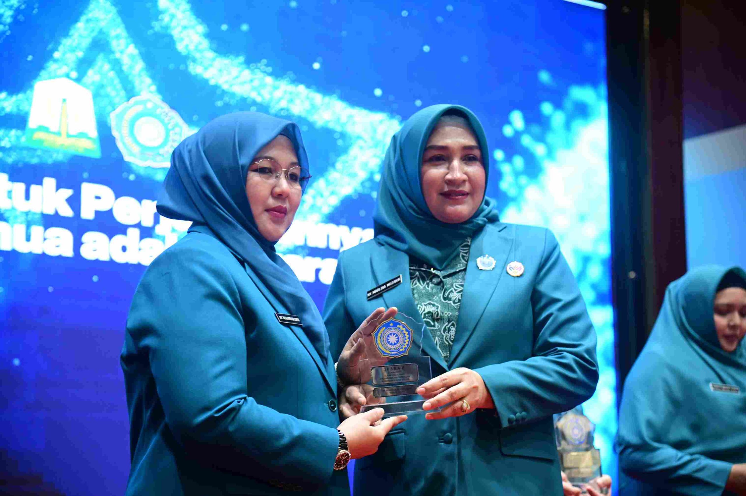 Ketua TP PKK Aceh Besar Hadiri HKG PKK ke-53 dan Rakon TP PKK se-Aceh di Banda Aceh