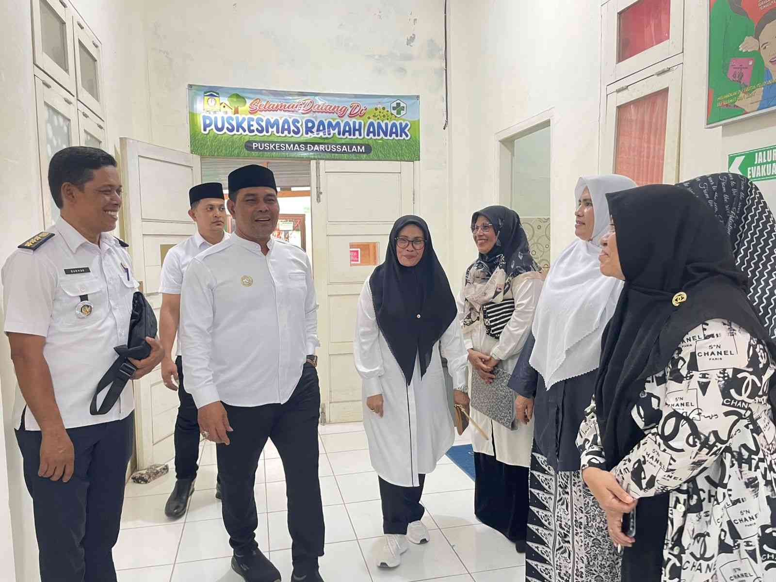 Bupati Aceh Besar Ajak Tenaga Medis Puskesmas Darussalam Berikan Pelayanan Terbaik
