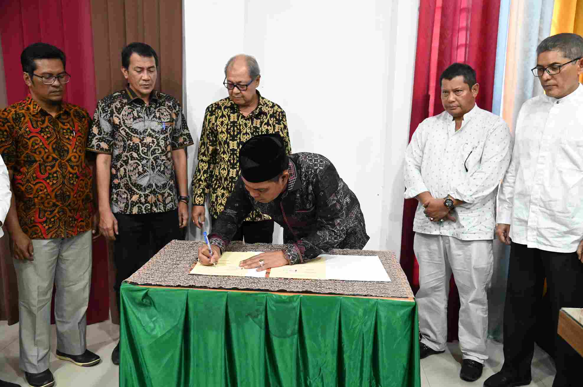 Pemkab Aceh Besar Terima Gedung Pengganti SDN Bak Sukon dari PT HK