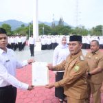 Syech Muharram Serahkan SK Pengangkatan 890 PPPK Aceh Besar Tahap I