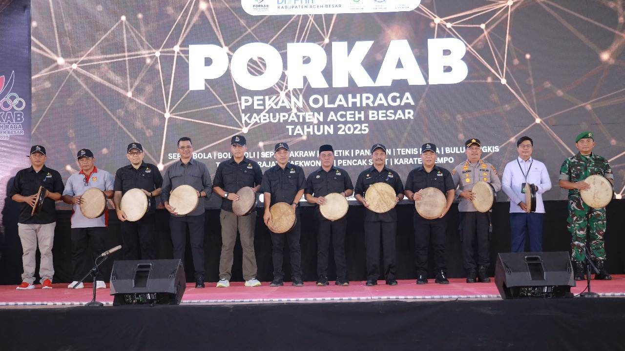 "Peh" Rapai, Bupati Aceh Besar Resmi Buka PORKAB 2025
