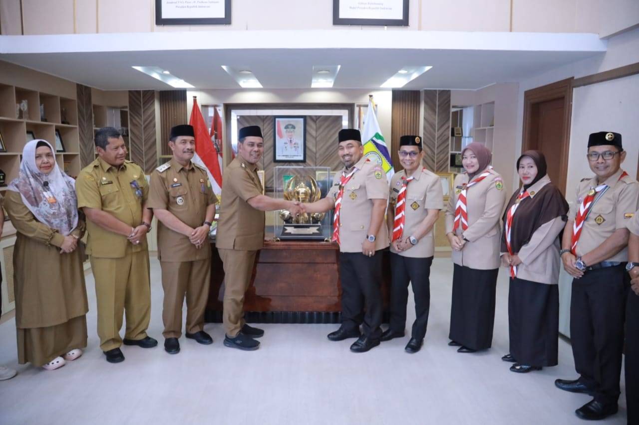Bupati Aceh Besar Dorong Kwarcab Pramuka Terus Berprestasi