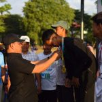 Bagikan Medali, Bupati Aceh Besar Semangati Atlet Muda Panahan PORKAB 2025