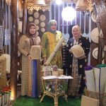 Rita Mayasari Dampingi Ketua Dekranasda Aceh Tinjau Stand di Inacraft 2025
