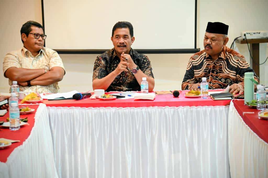 Wabup Syukri Pimpin Rapat Persiapan Keberangkatan Kafilah MTQ Aceh Besar ke Pidie Jaya