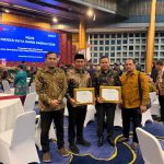 Bupati Aceh Besar Terima Penghargaan IDSD 2025